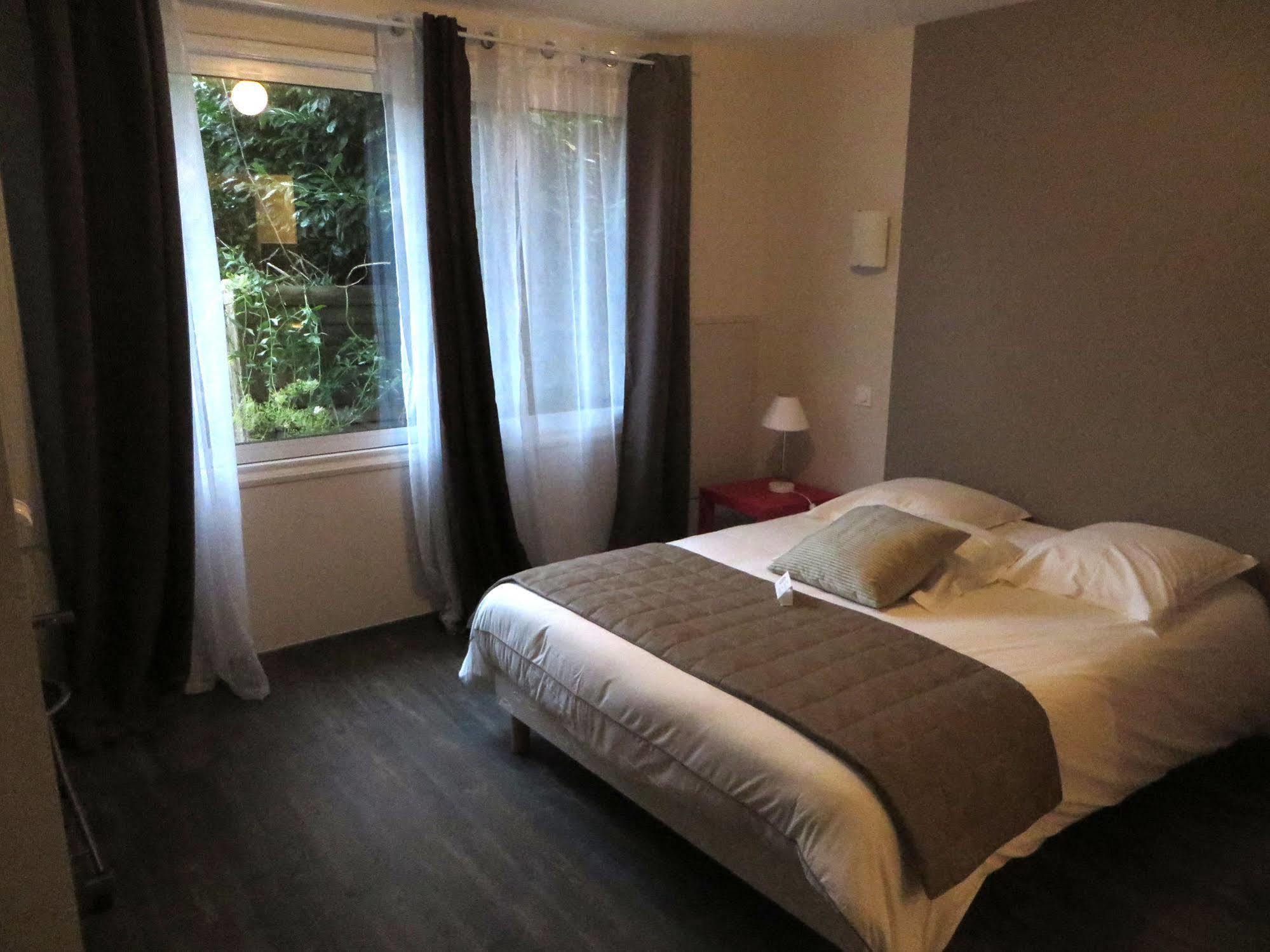 Hôtel Les Pieux En Cotentin Exterior foto